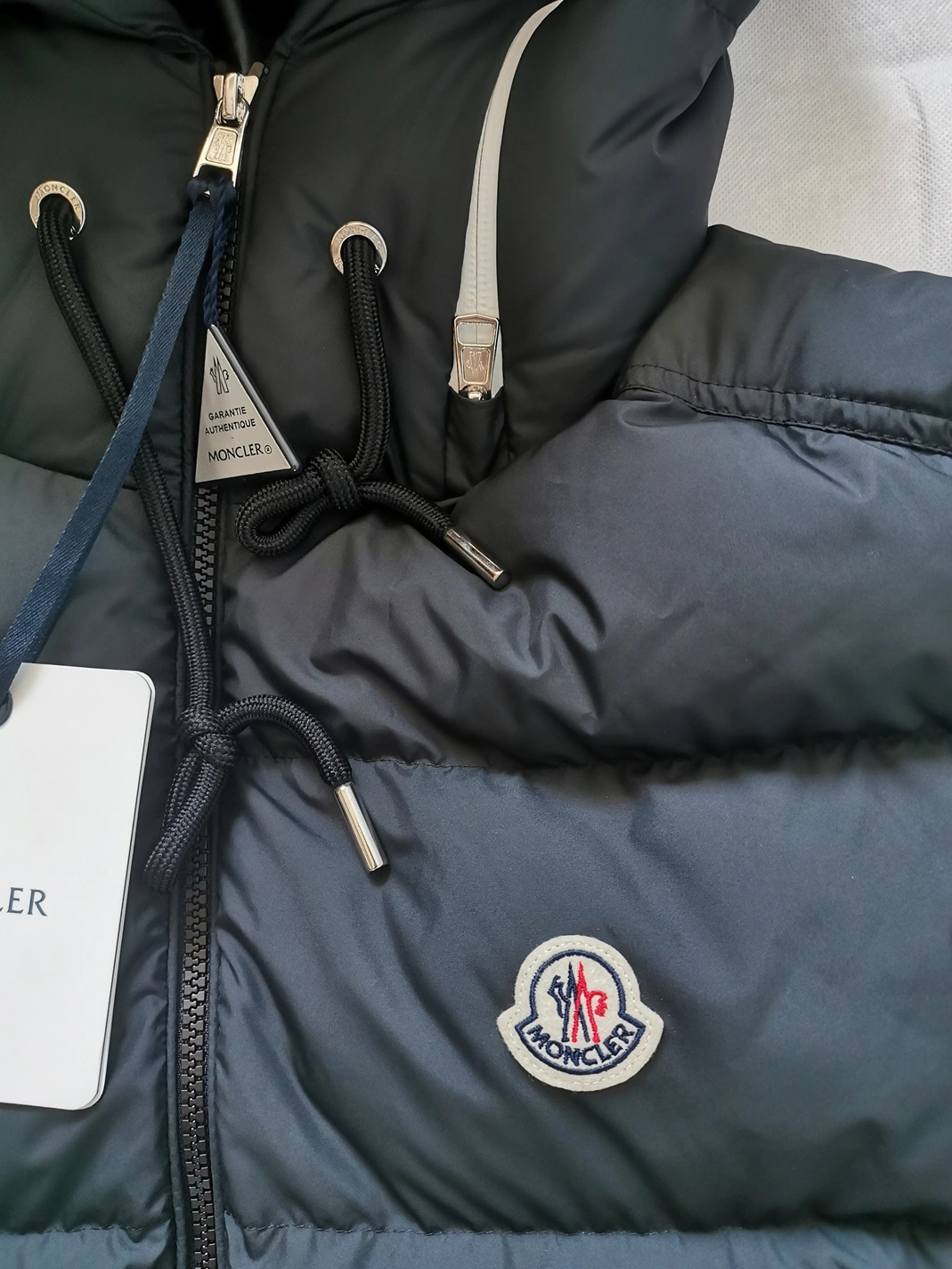 Moncler Down Feather Coat Sleeveless For Unisex Elegant 8300