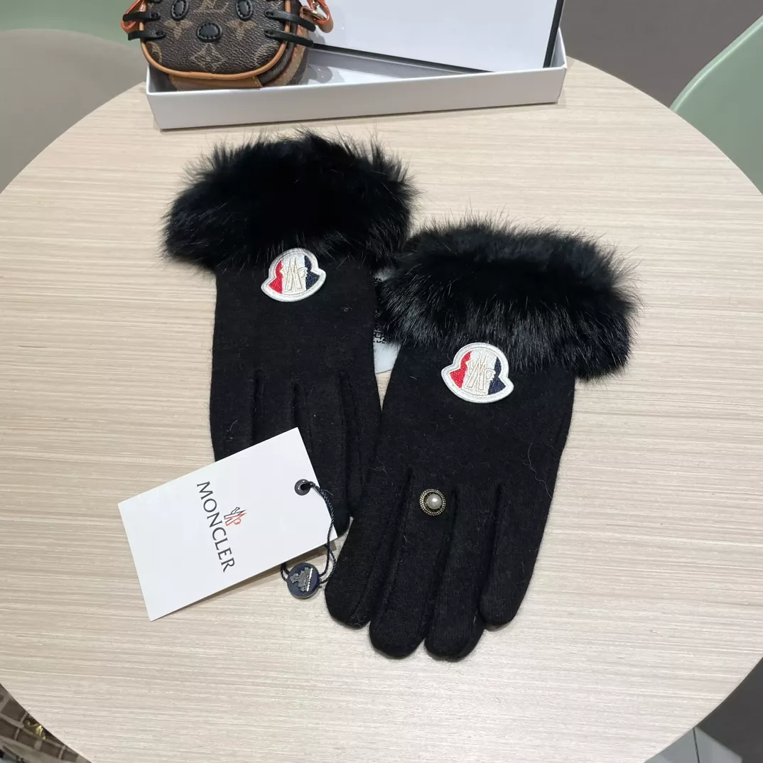 Moncler Gloves Bold 3799