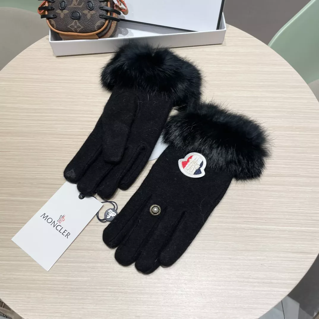 Moncler Gloves Bold 3799