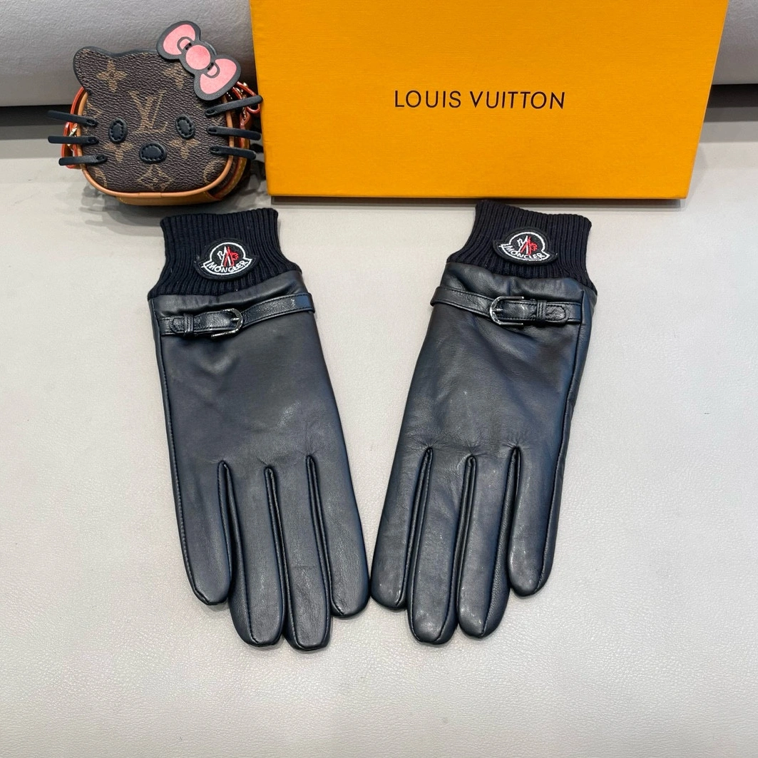 Moncler Gloves For Women Bold 8065