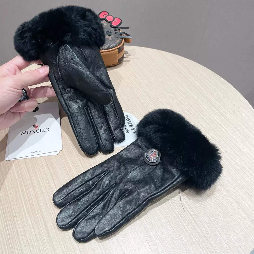 Moncler Gloves For Women UrbanStyle 7167