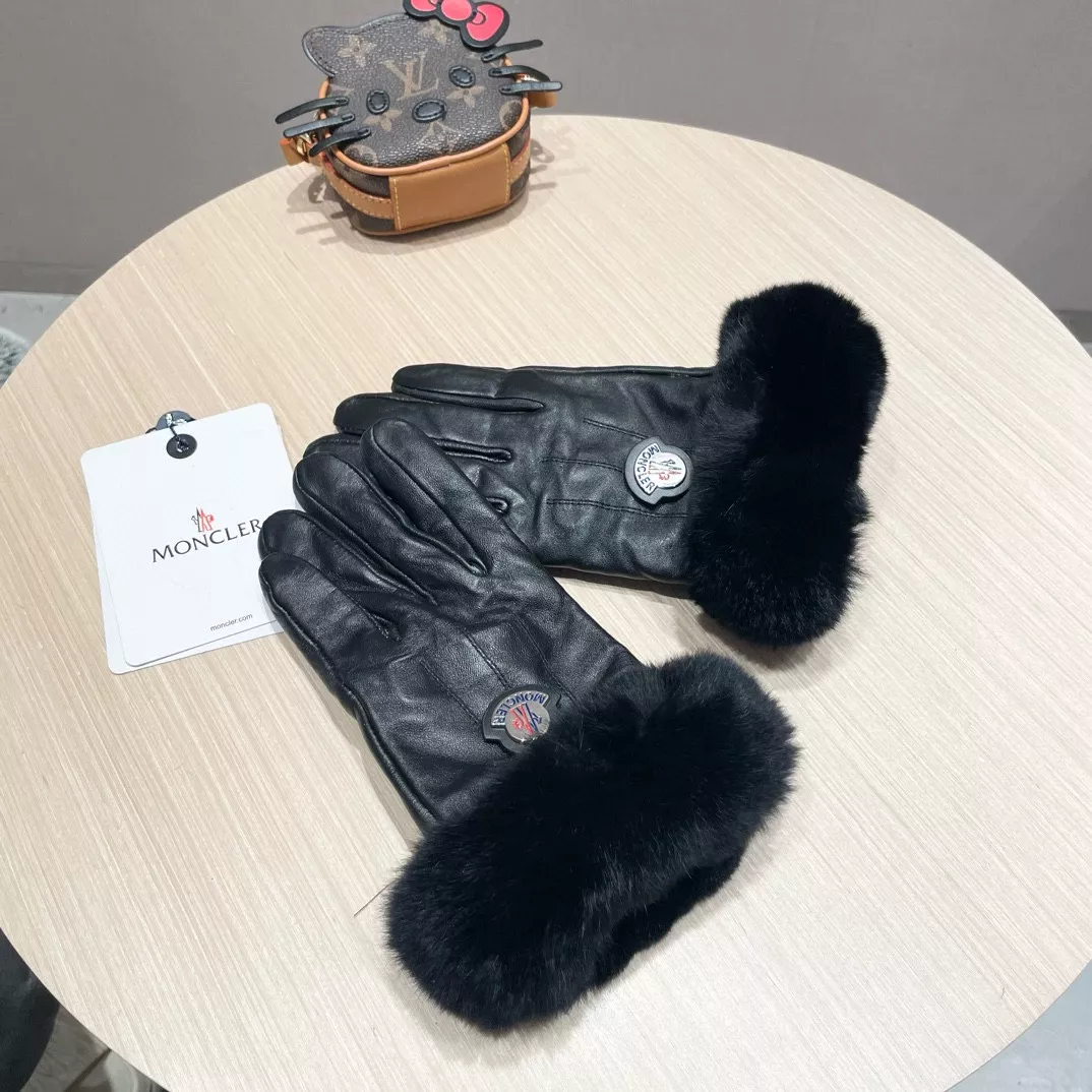 Moncler Gloves For Women UrbanStyle 7167