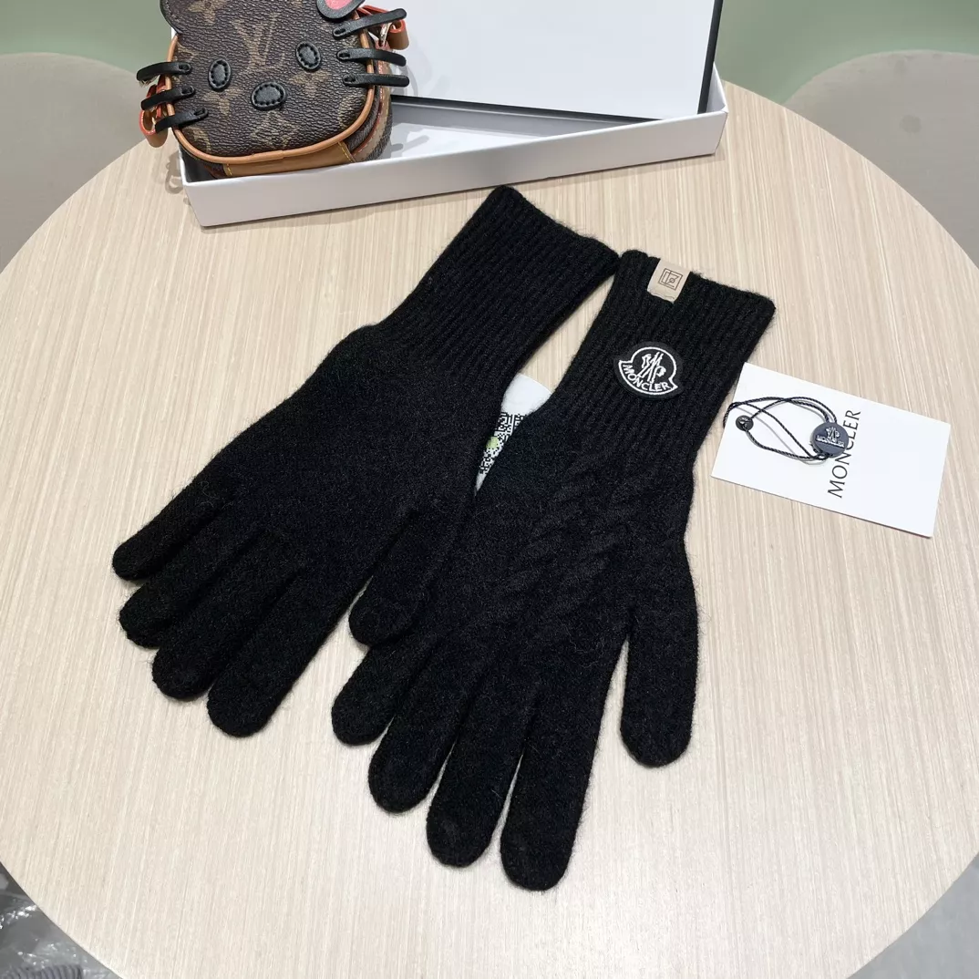 Moncler Gloves For Women WellDesigned 2621