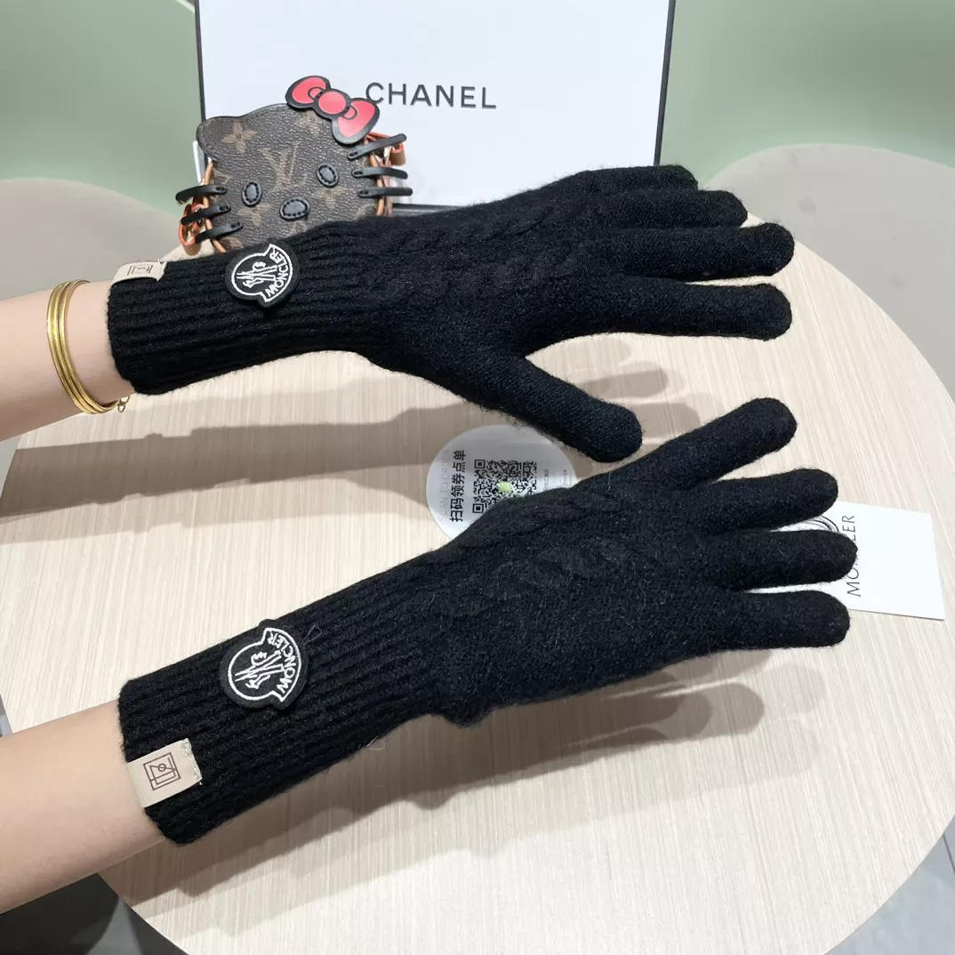 Moncler Gloves For Women WellDesigned 2621