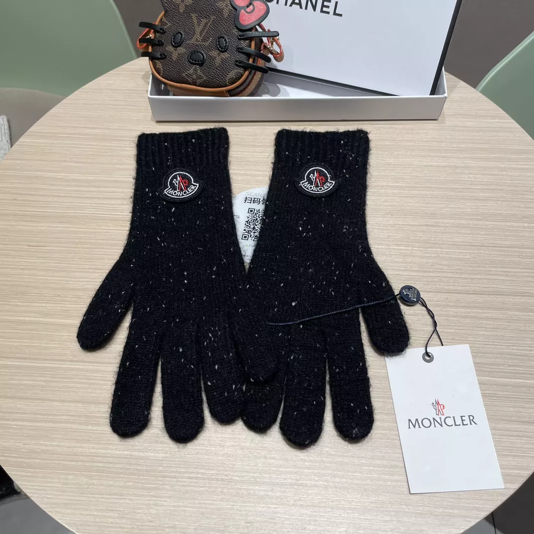 Moncler Gloves GoodFit 5489