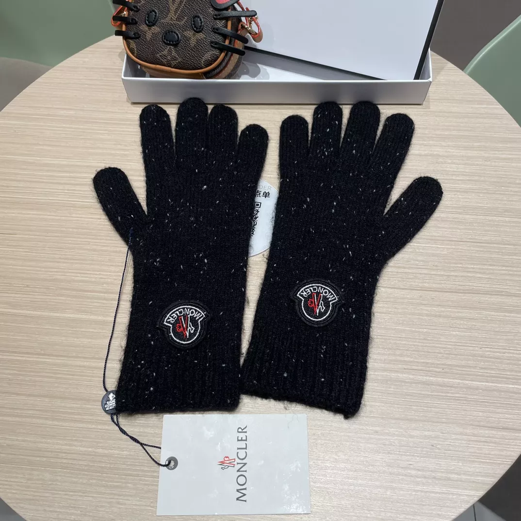 Moncler Gloves GoodFit 5489