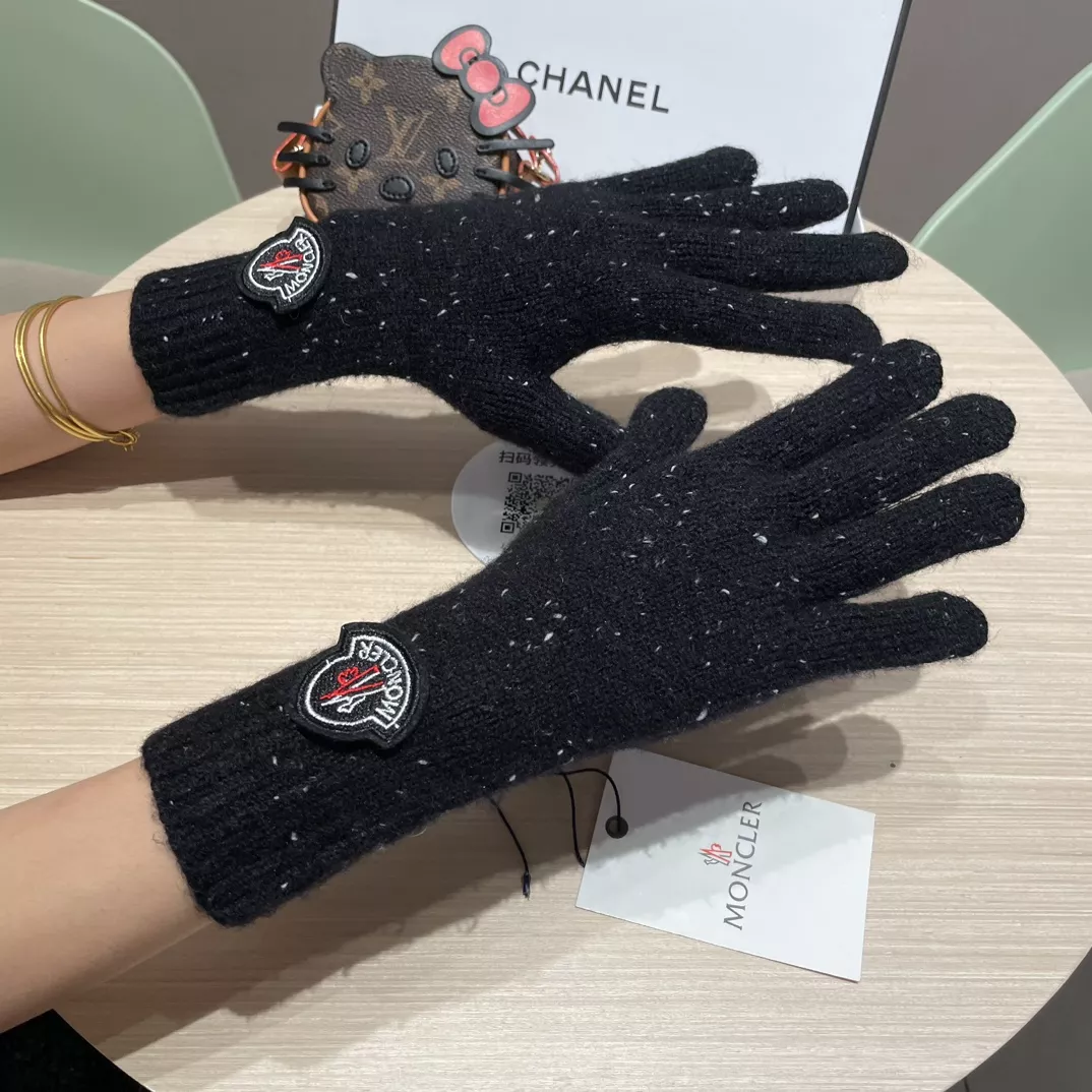 Moncler Gloves GoodFit 5489