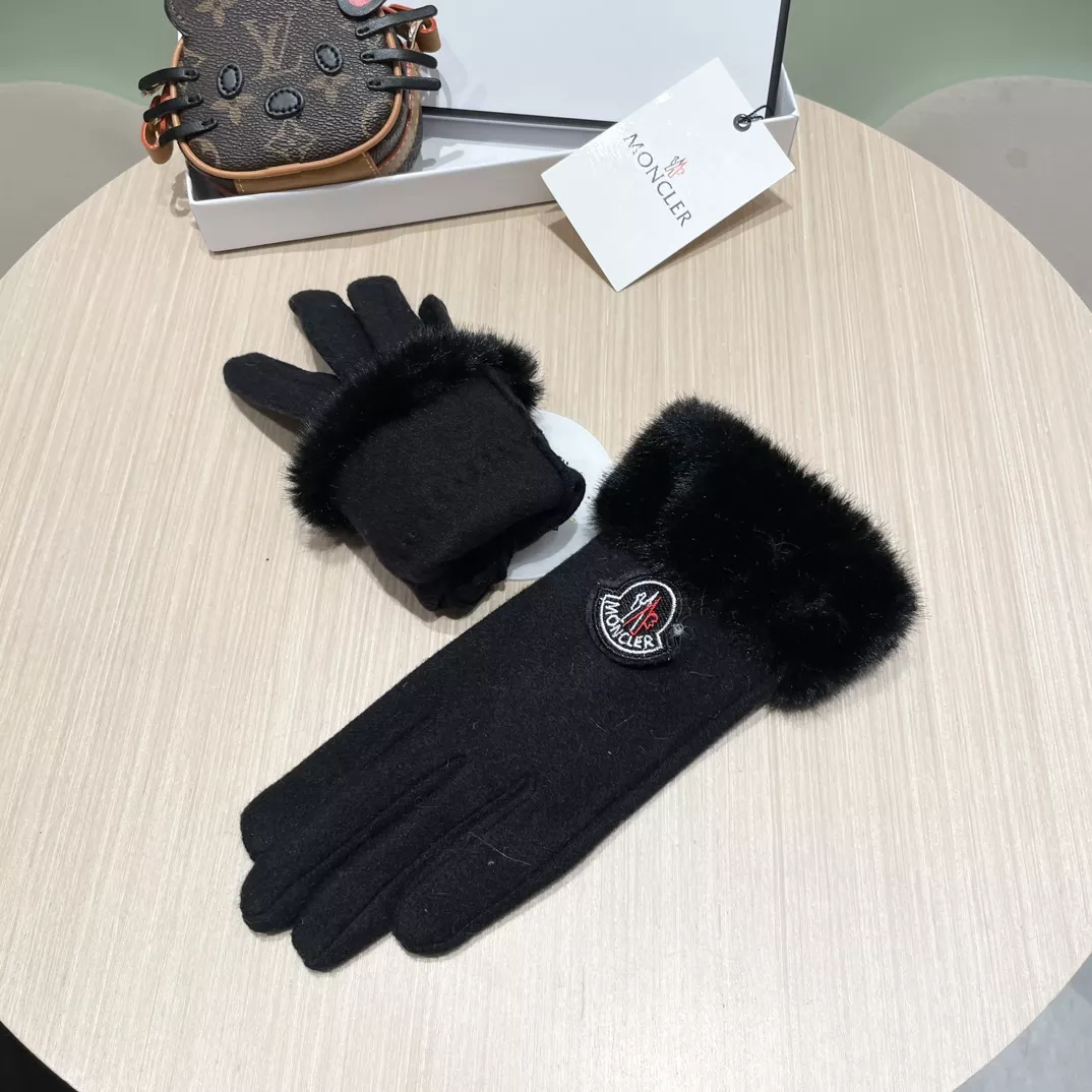 Moncler Gloves HighQuality 8307