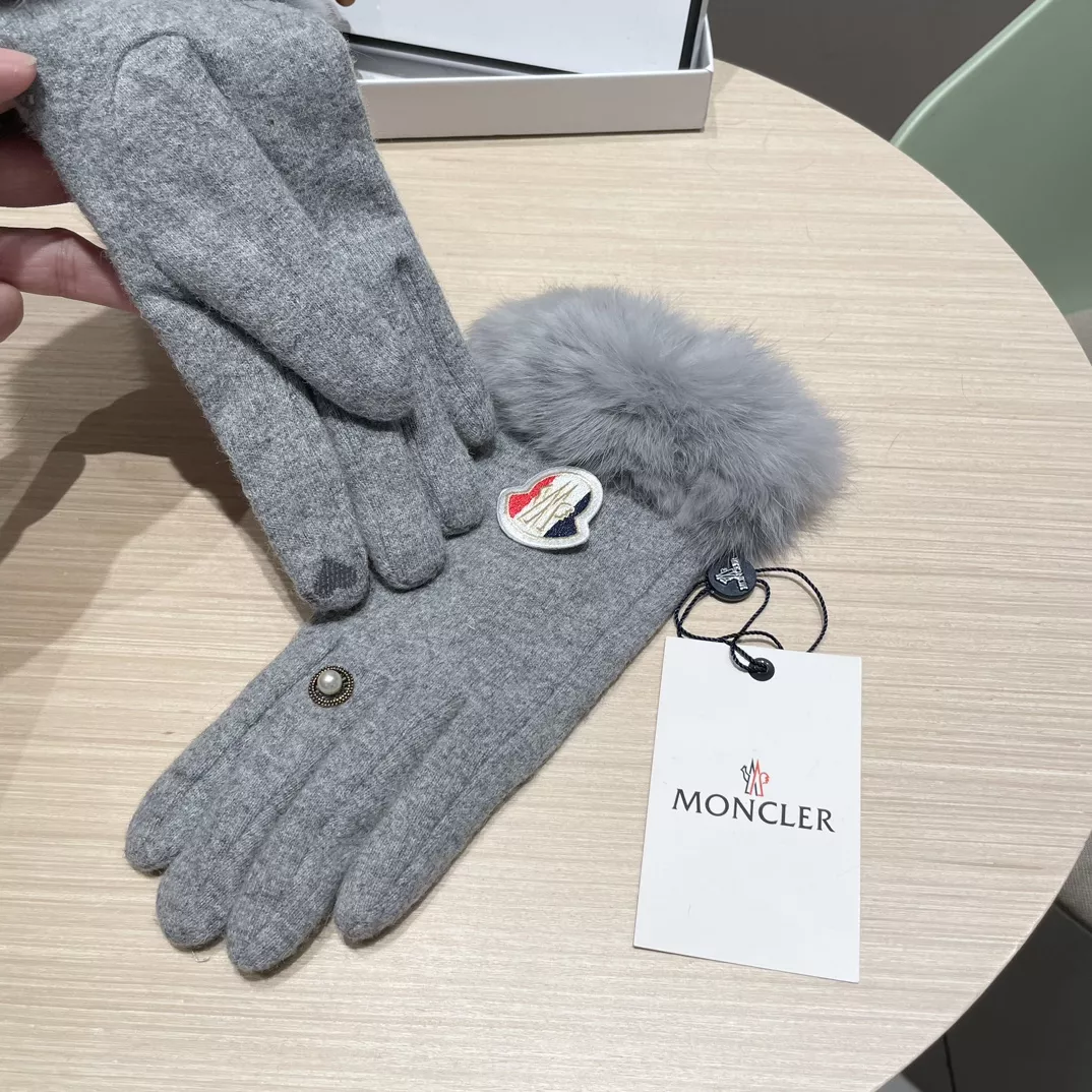 Moncler Gloves NewStyle 5584