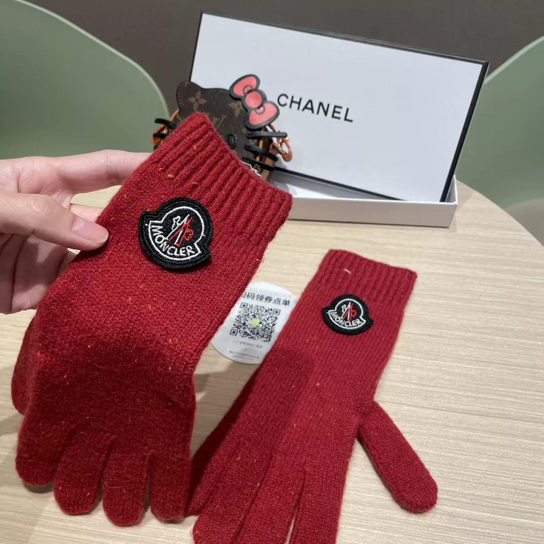 Moncler Gloves Popular 8177