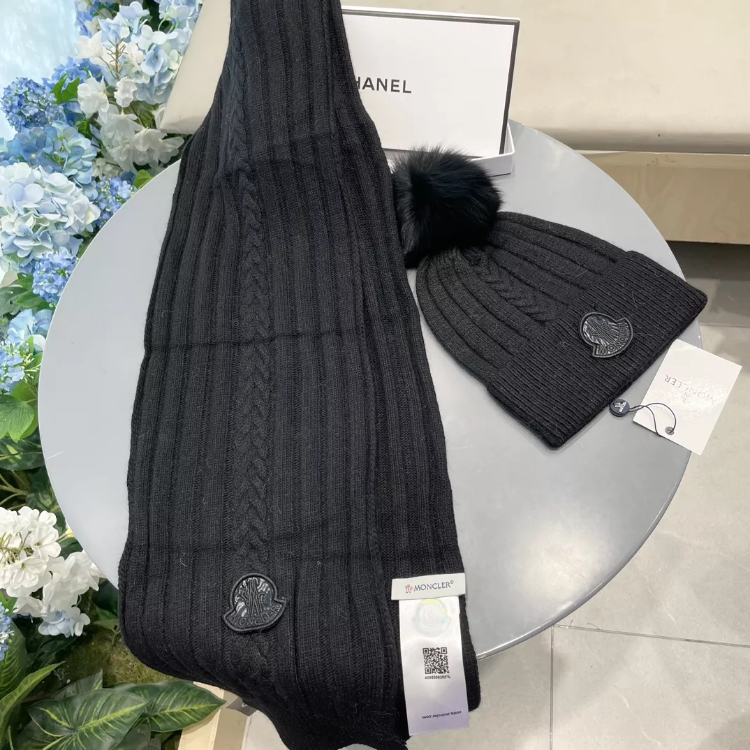 Moncler Hat and Scarf Set Bright 6777