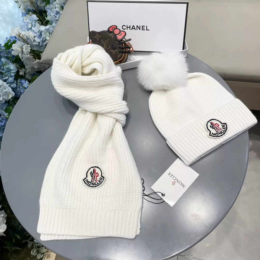 Moncler Hat and Scarf Set Comfortable 4156