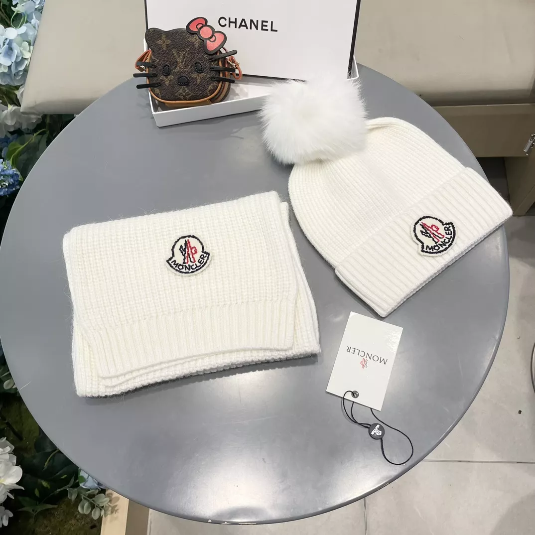 Moncler Hat and Scarf Set Comfortable 4156