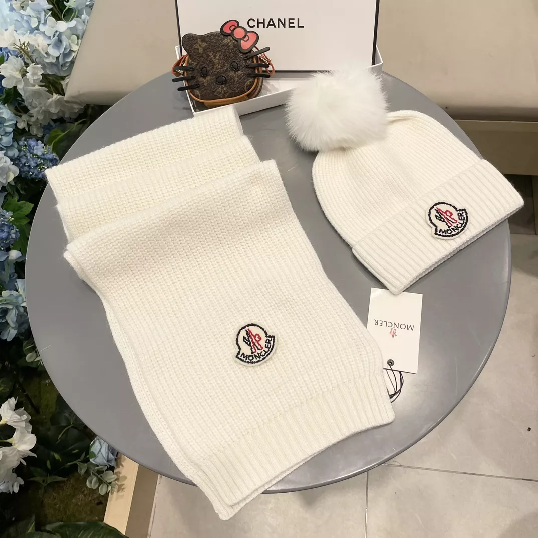 Moncler Hat and Scarf Set Comfortable 4156