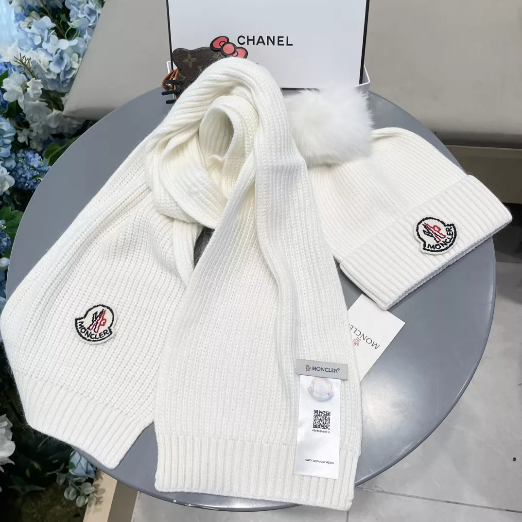 Moncler Hat and Scarf Set Comfortable 4156
