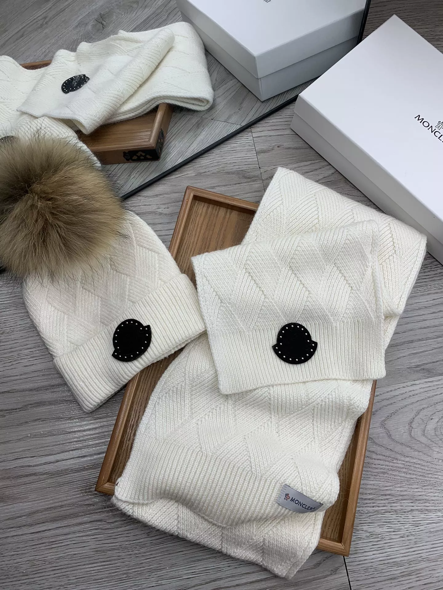 Moncler Hat and Scarf Set Durable 6017