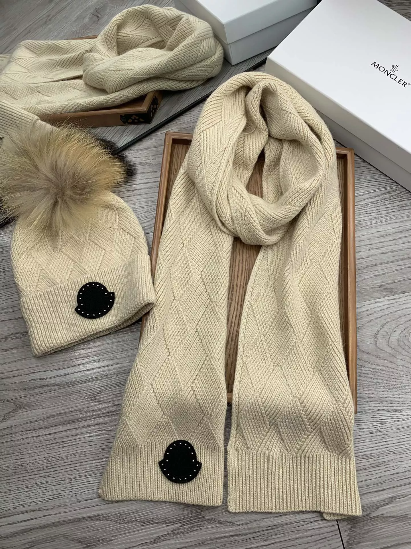 Moncler Hat and Scarf Set Fashionable 4144