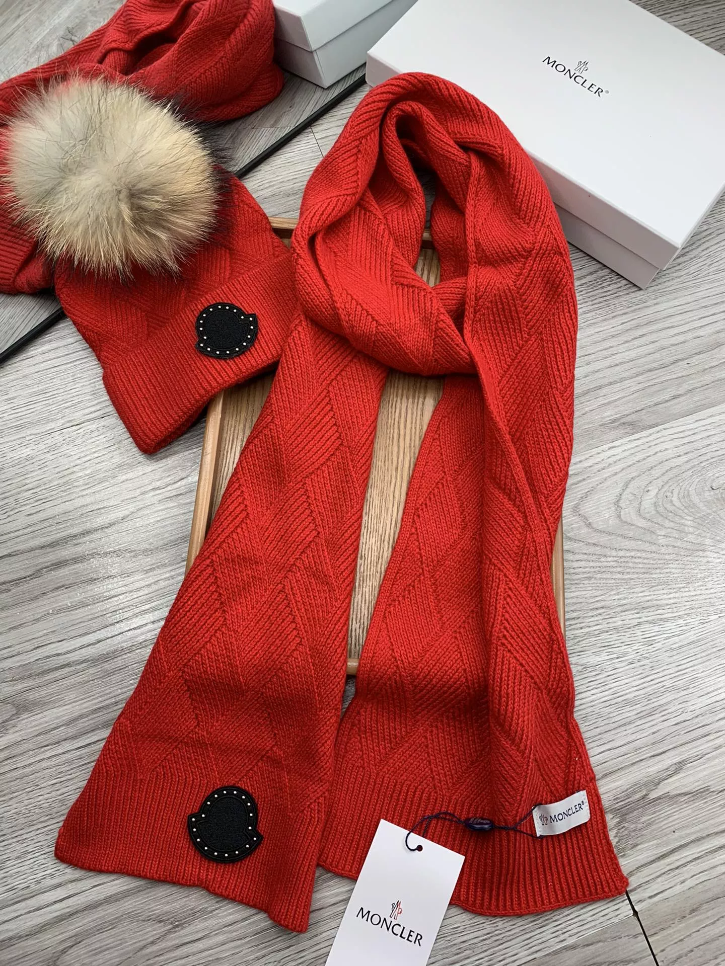 Moncler Hat and Scarf Set Fashionable 747