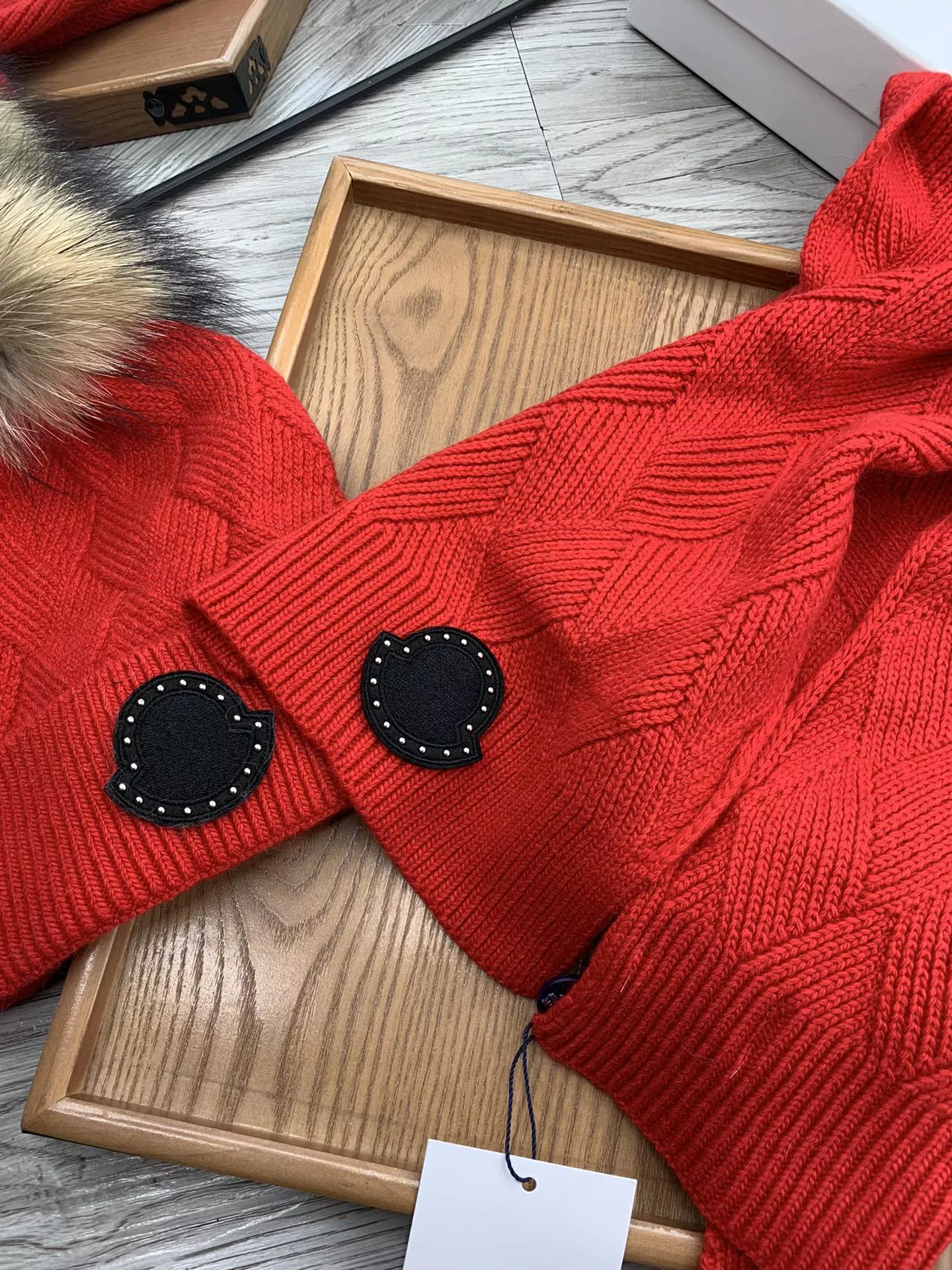 Moncler Hat and Scarf Set Fashionable 747