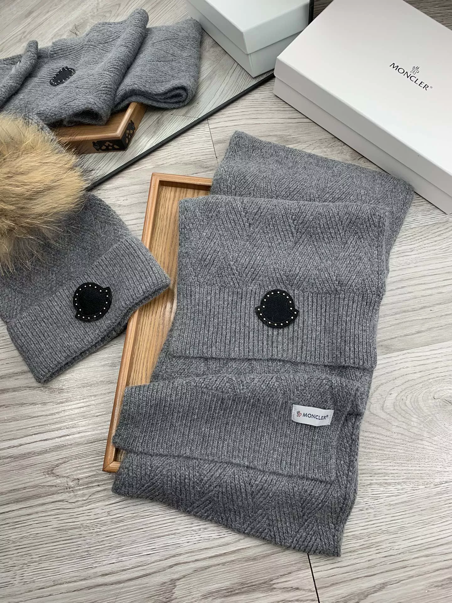 Moncler Hat and Scarf Set GoAnywhere 6616