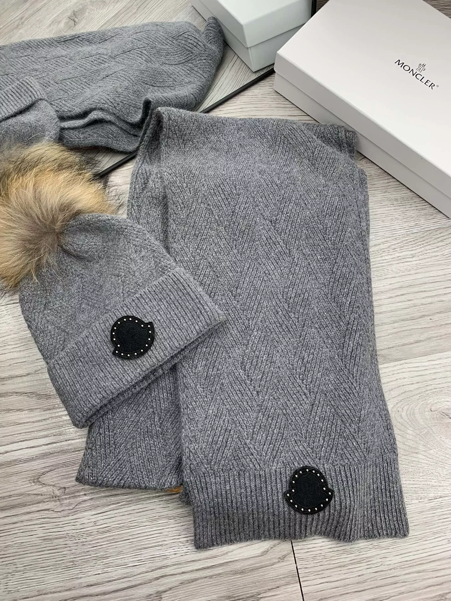 Moncler Hat and Scarf Set GoAnywhere 6616