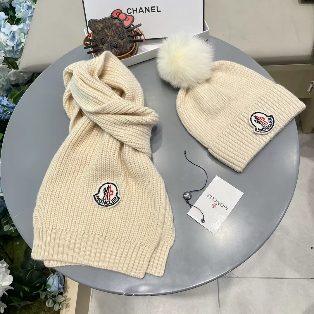 Moncler Hat and Scarf Set Refined 6002
