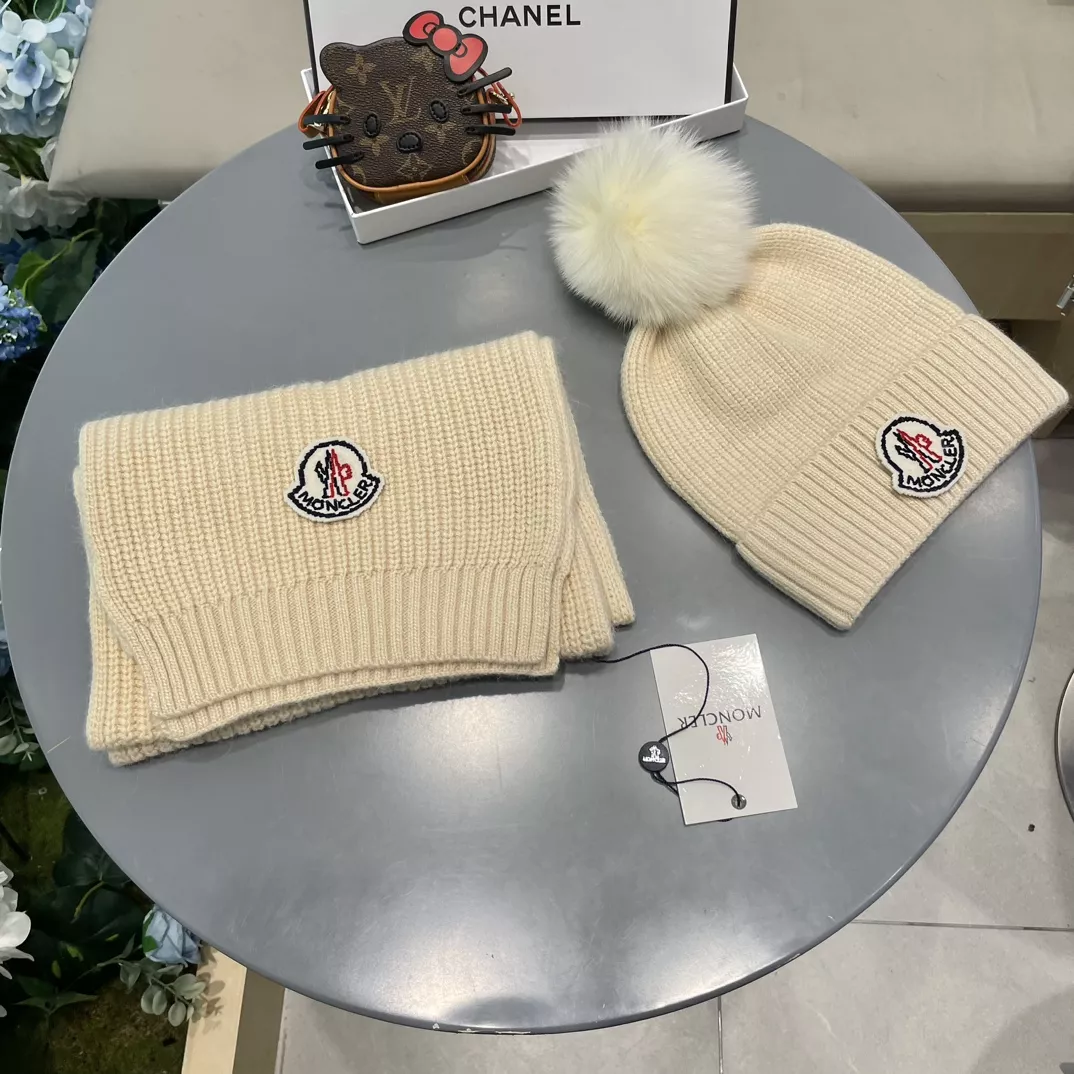 Moncler Hat and Scarf Set Refined 6002
