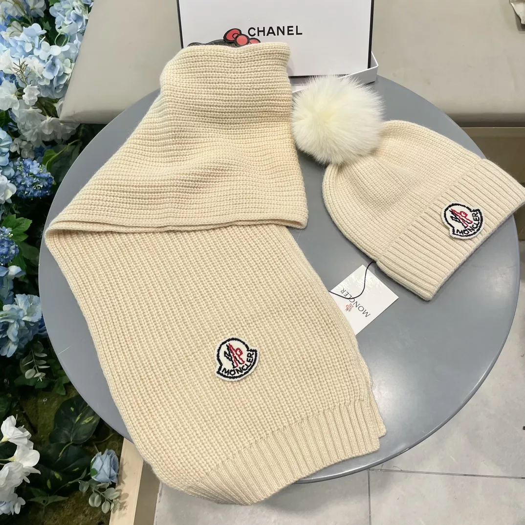 Moncler Hat and Scarf Set Refined 6002