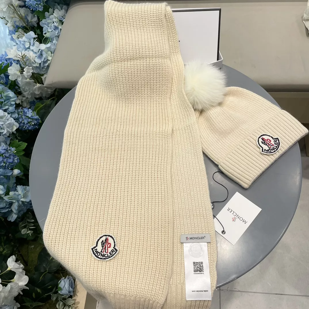 Moncler Hat and Scarf Set Refined 6002