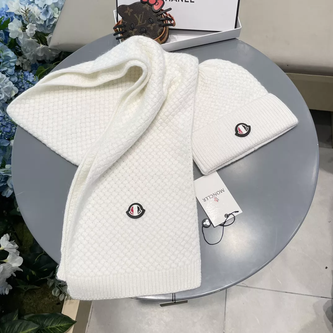 Moncler Hat and Scarf Set Refined 638