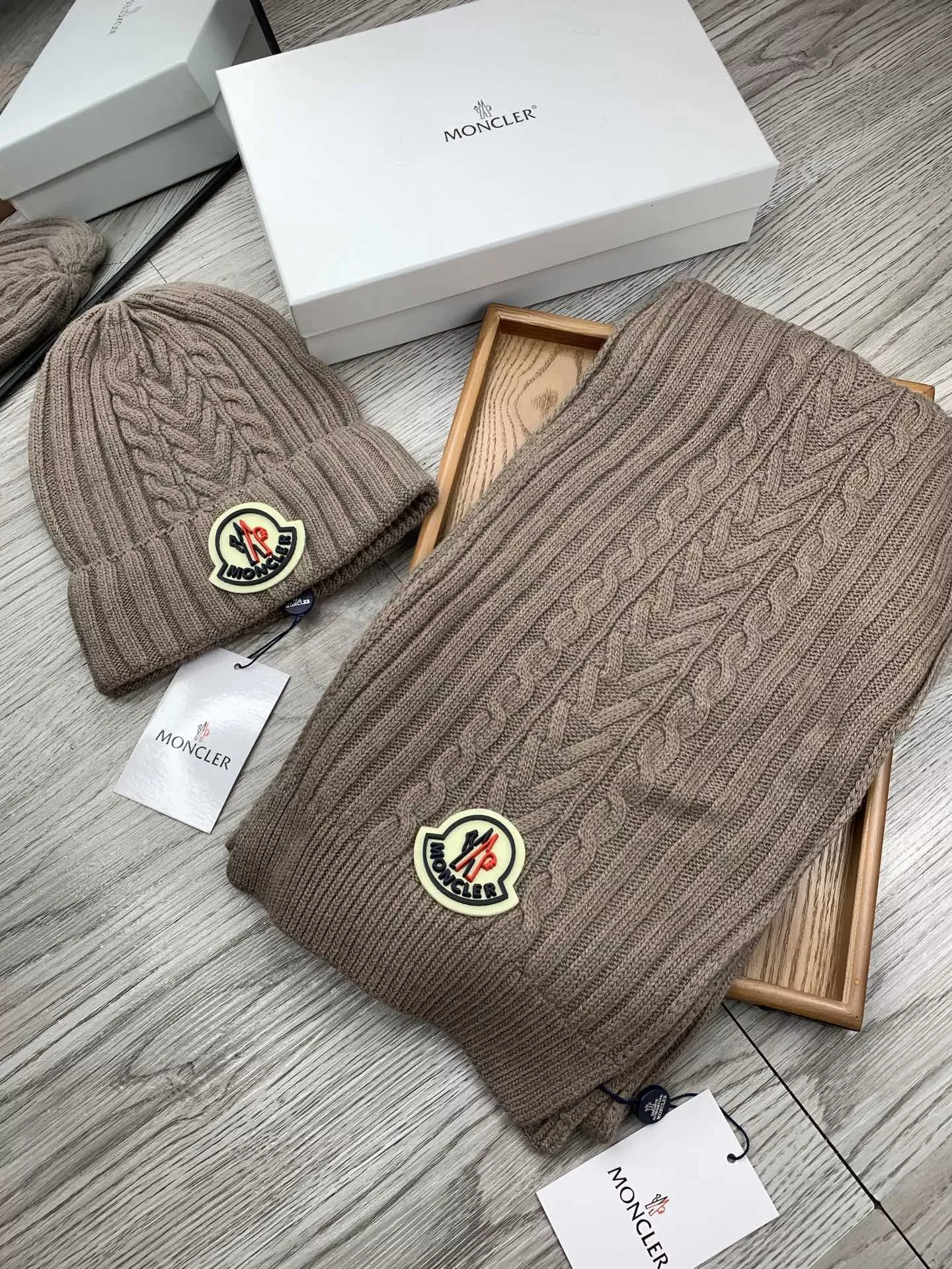 Moncler Hat and Scarf Set SportInspired 1003