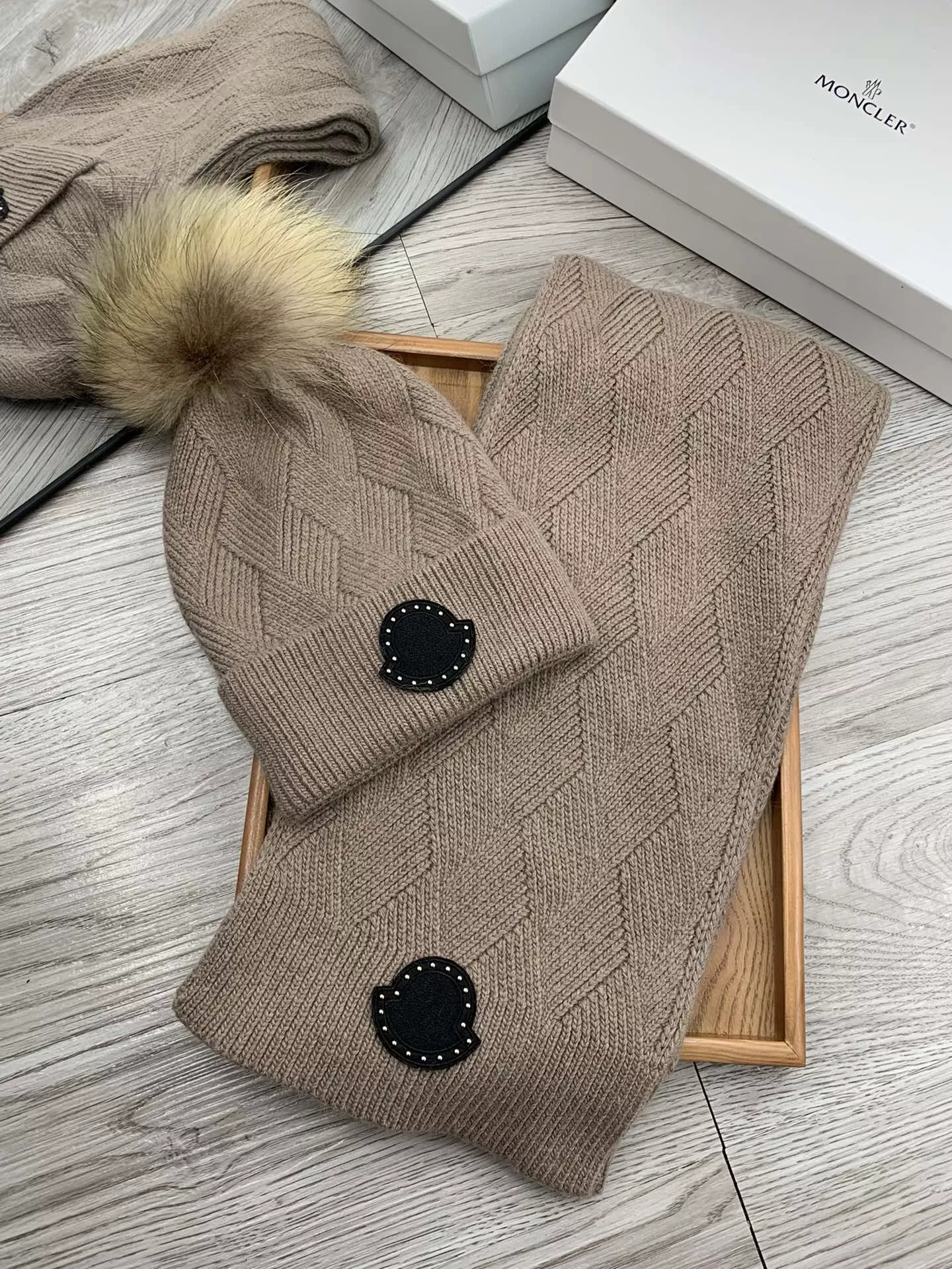 Moncler Hat and Scarf Set Stylish 2294