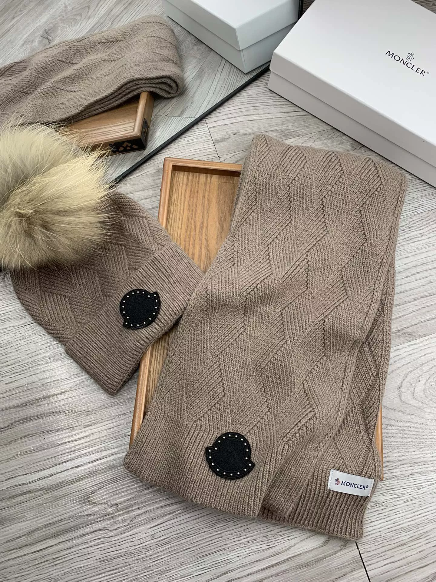 Moncler Hat and Scarf Set Stylish 2294