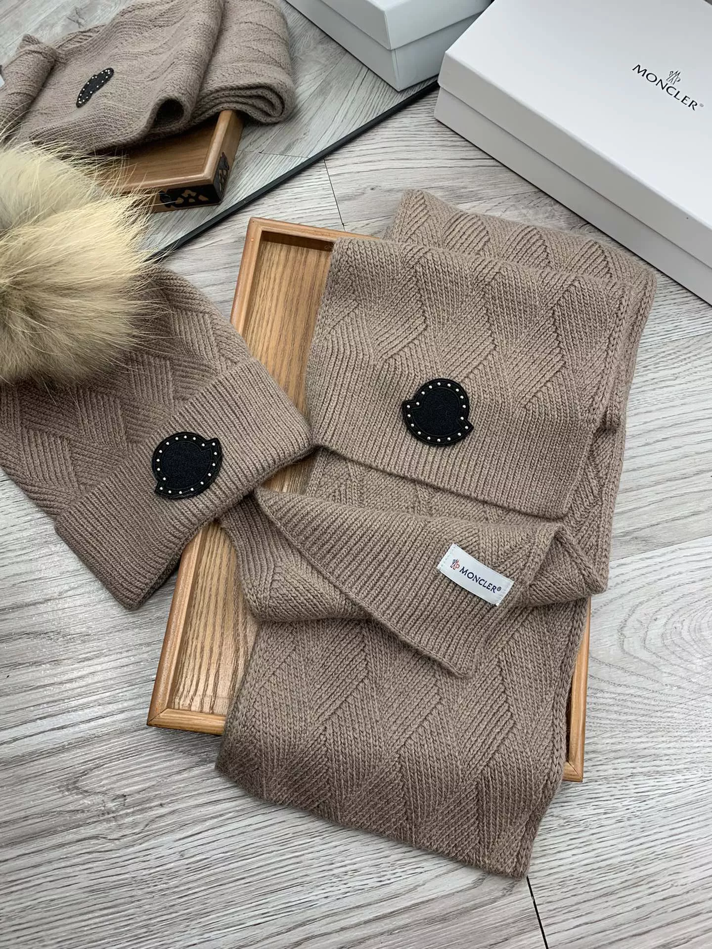 Moncler Hat and Scarf Set Stylish 2294