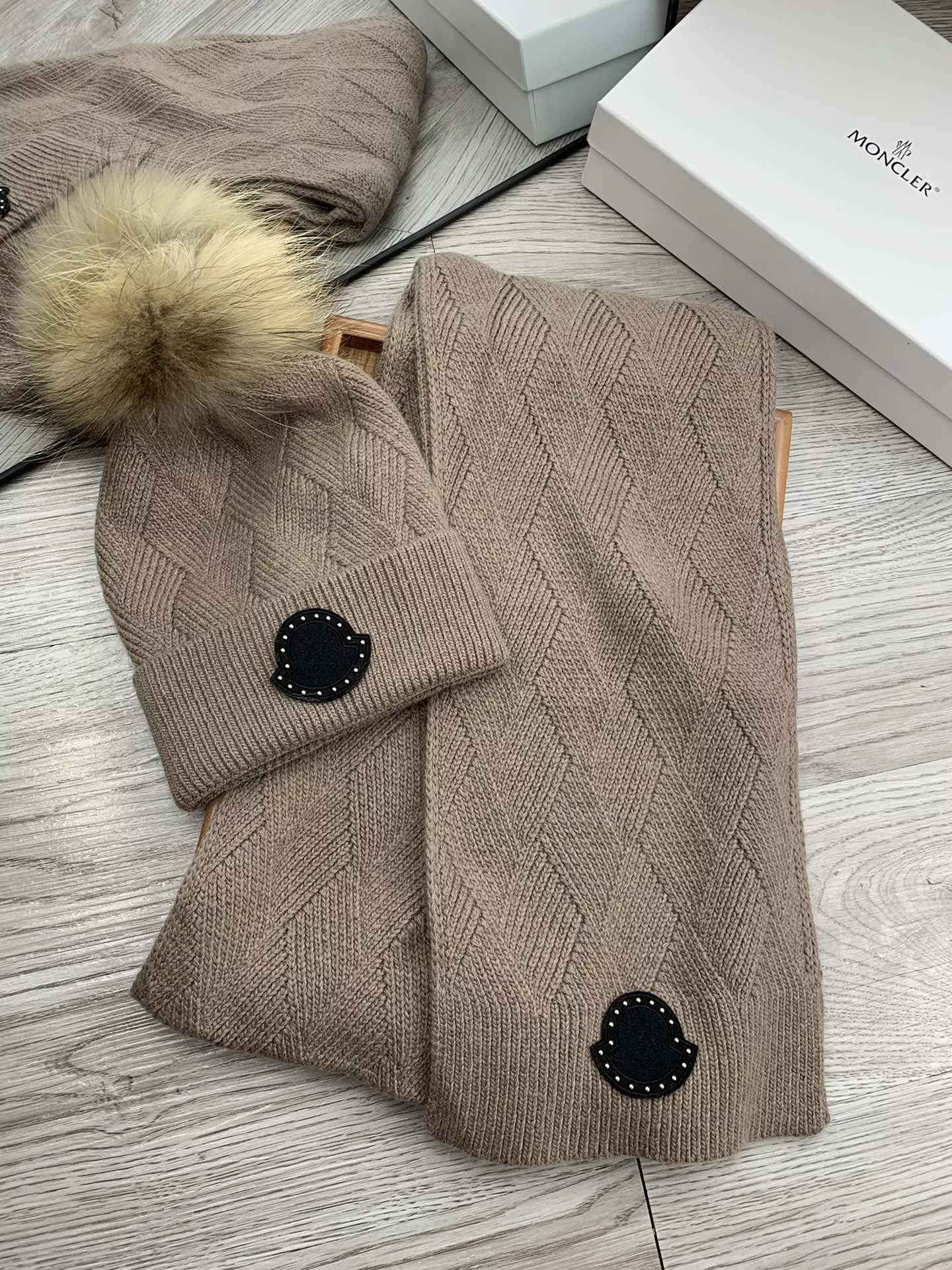 Moncler Hat and Scarf Set Stylish 2294