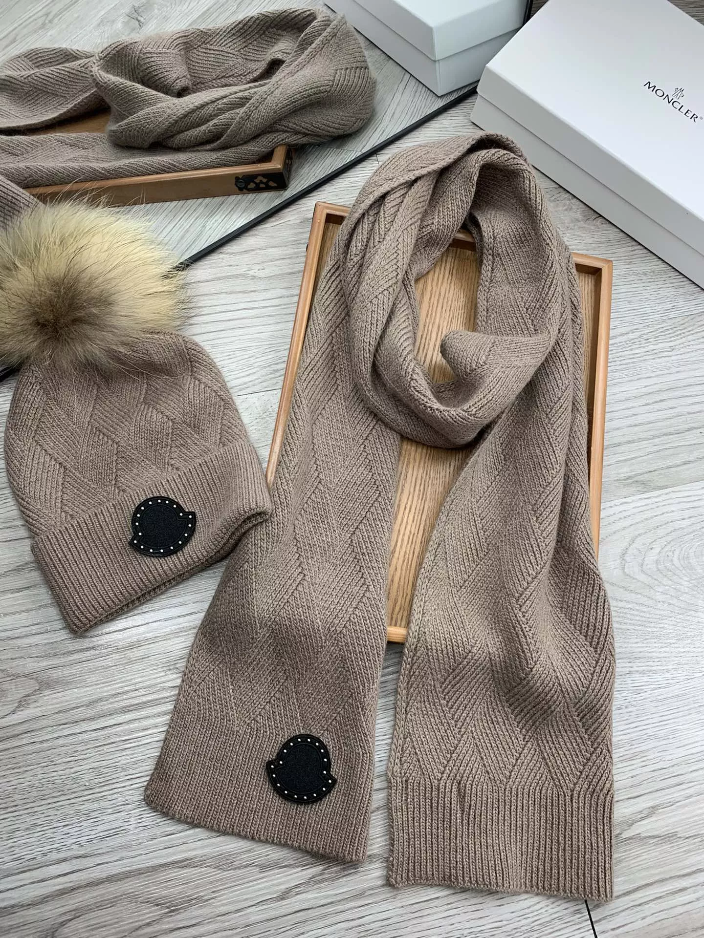 Moncler Hat and Scarf Set Stylish 2294