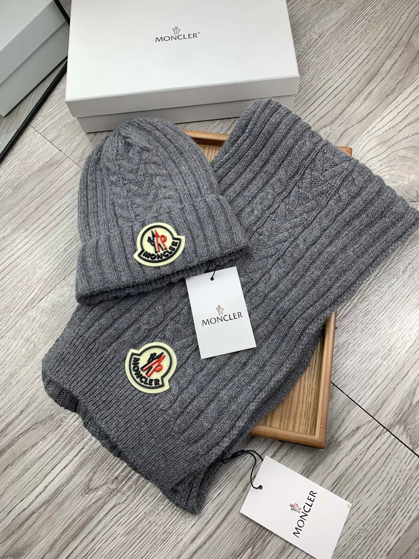 Moncler Hat and Scarf Set Trendy 462