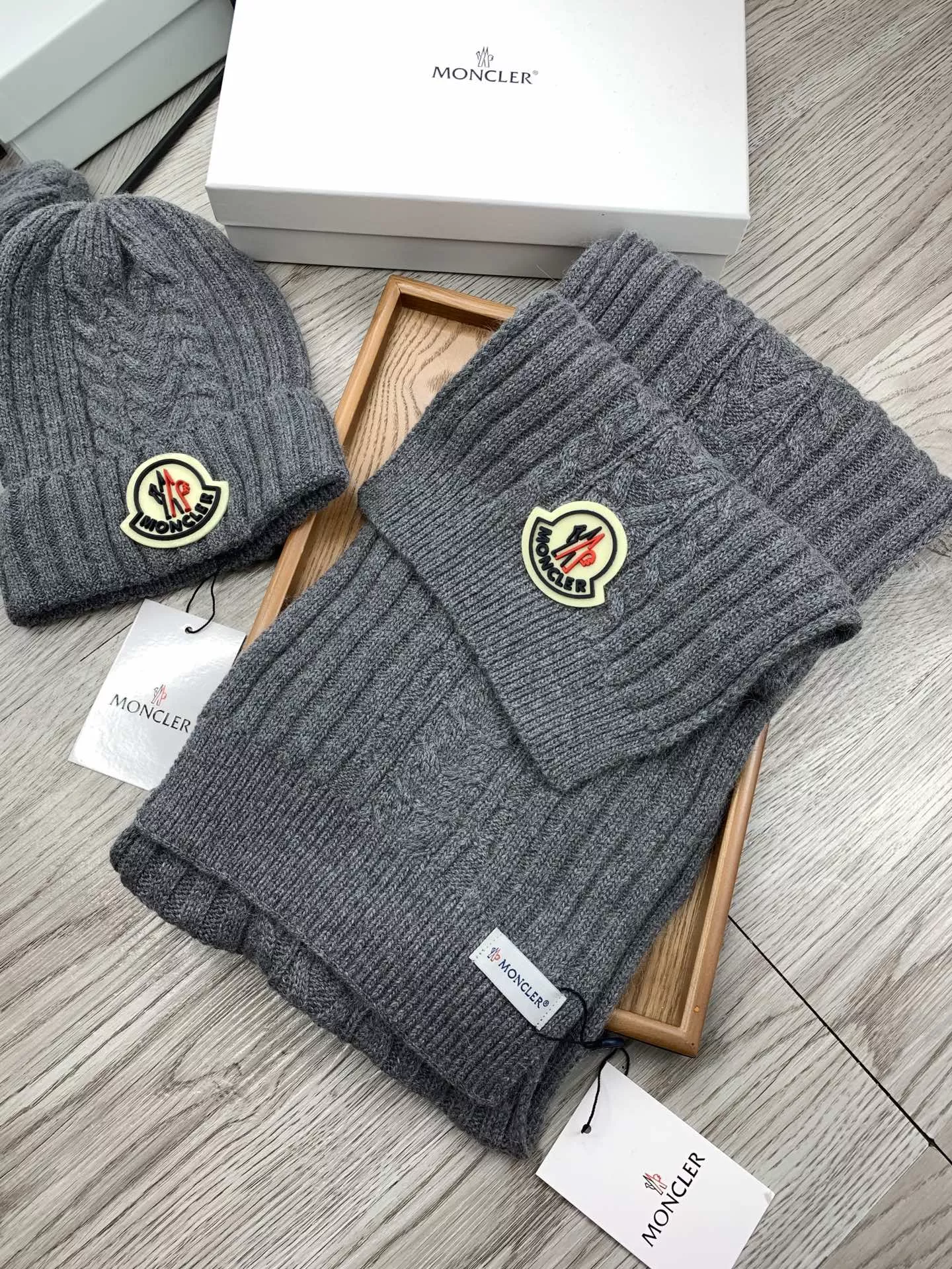 Moncler Hat and Scarf Set Trendy 462