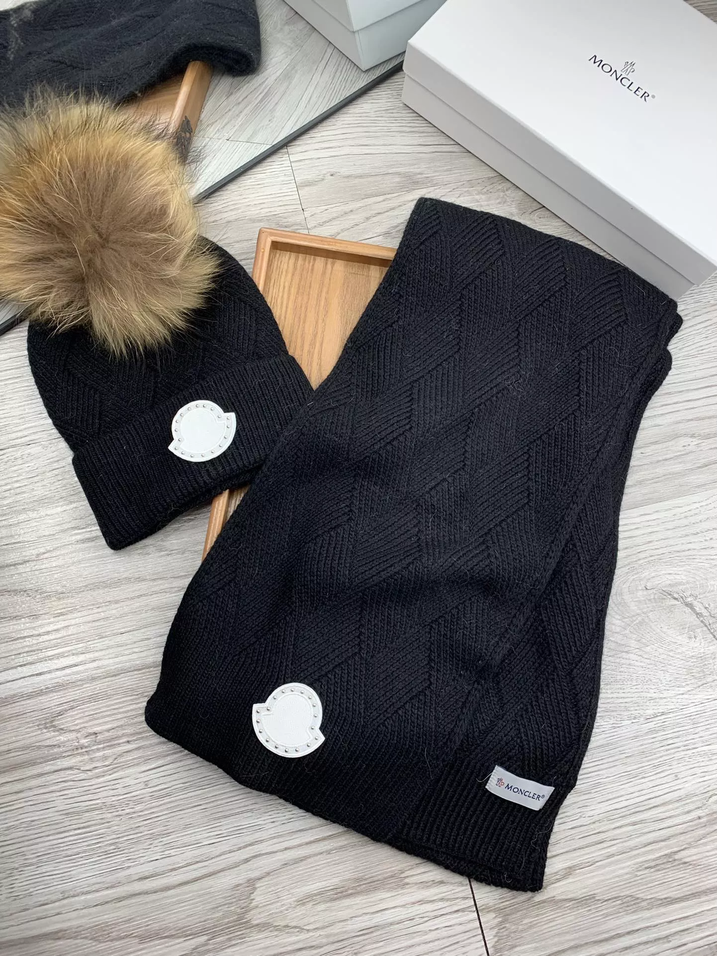 Moncler Hat and Scarf Set Unique 2374
