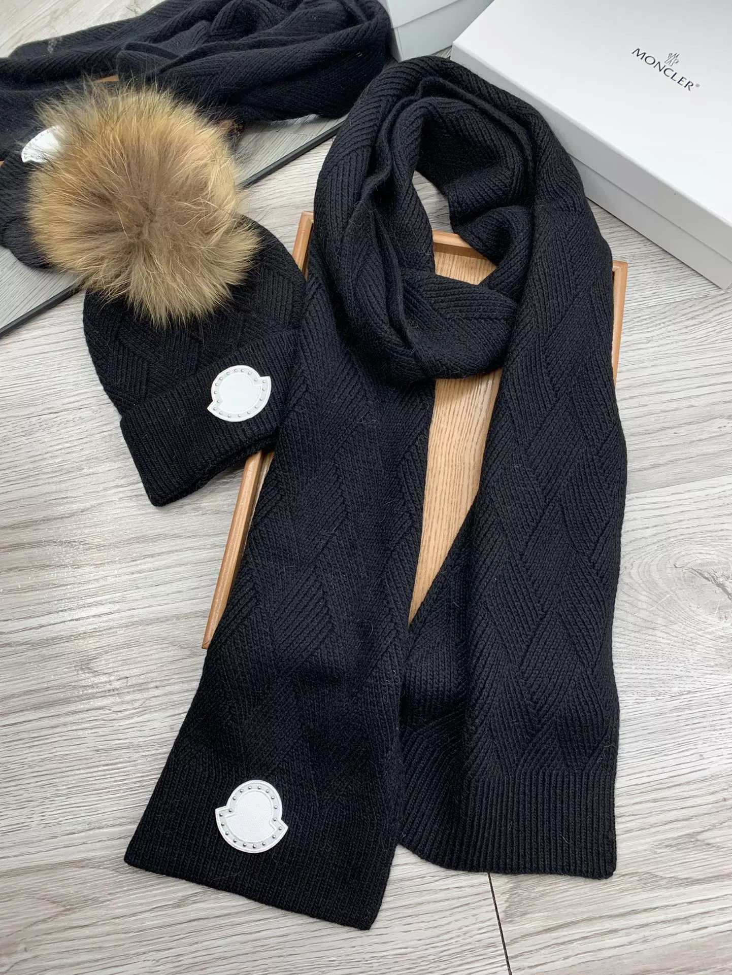 Moncler Hat and Scarf Set Unique 2374