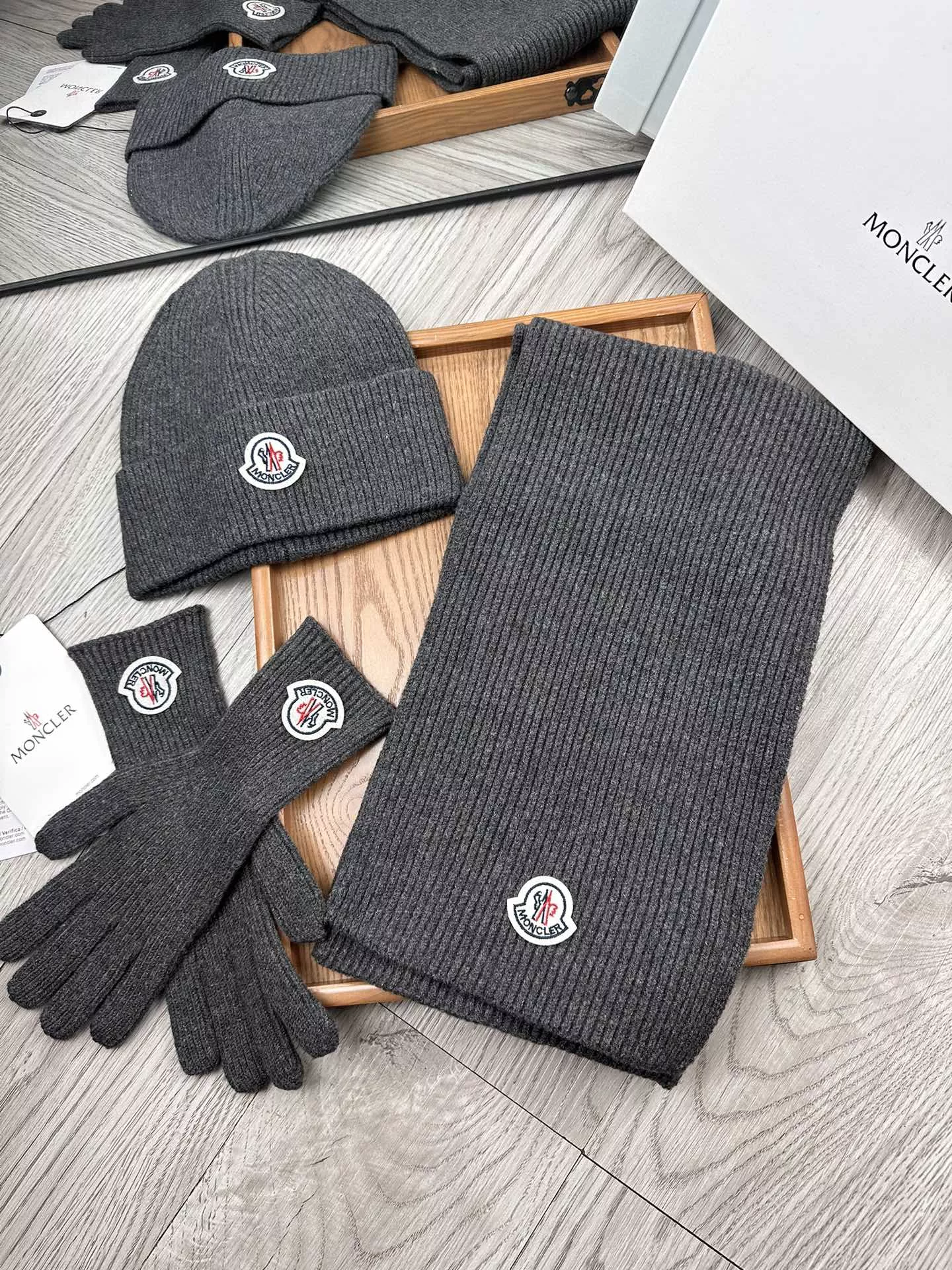 Moncler Hat and Scarf and Glove Set BestValue 5841