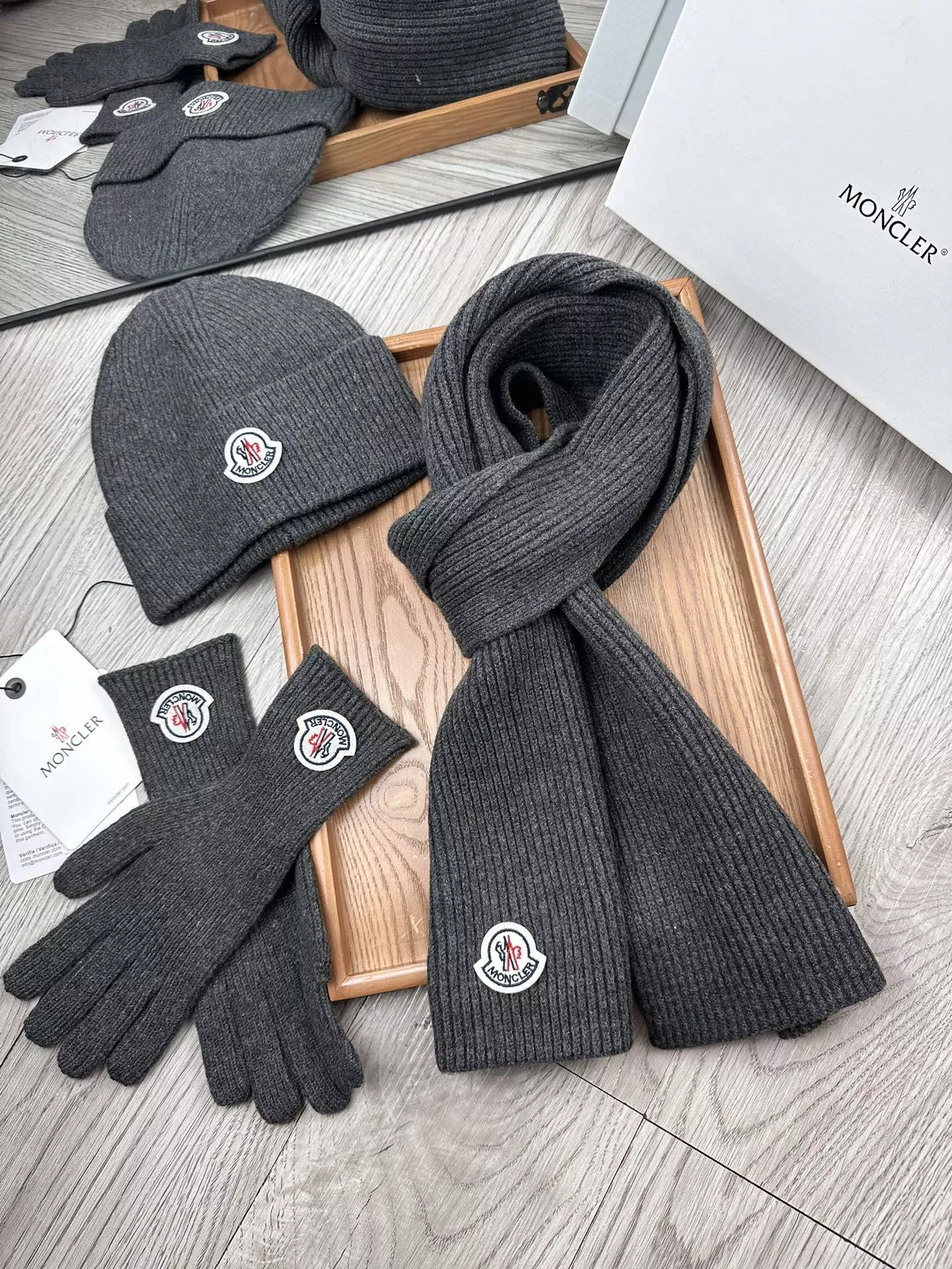 Moncler Hat and Scarf and Glove Set BestValue 5841