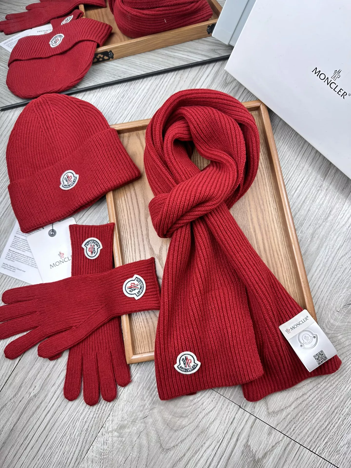 Moncler Hat and Scarf and Glove Set Bold 8490