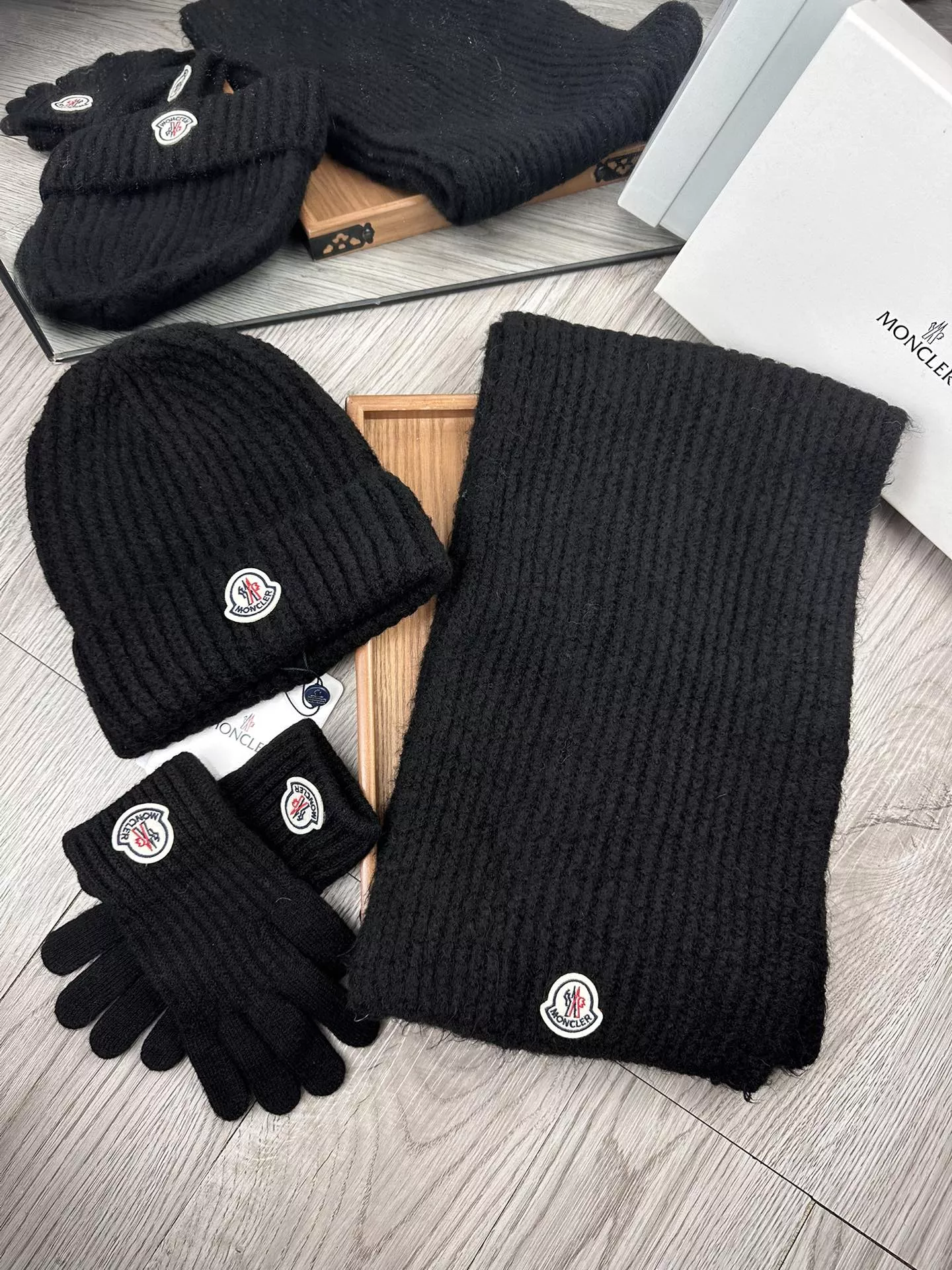 Moncler Hat and Scarf and Glove Set Comfortable 3501