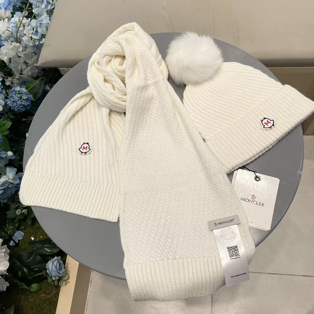 Moncler Hat and Scarf and Glove Set Comfortable 7772
