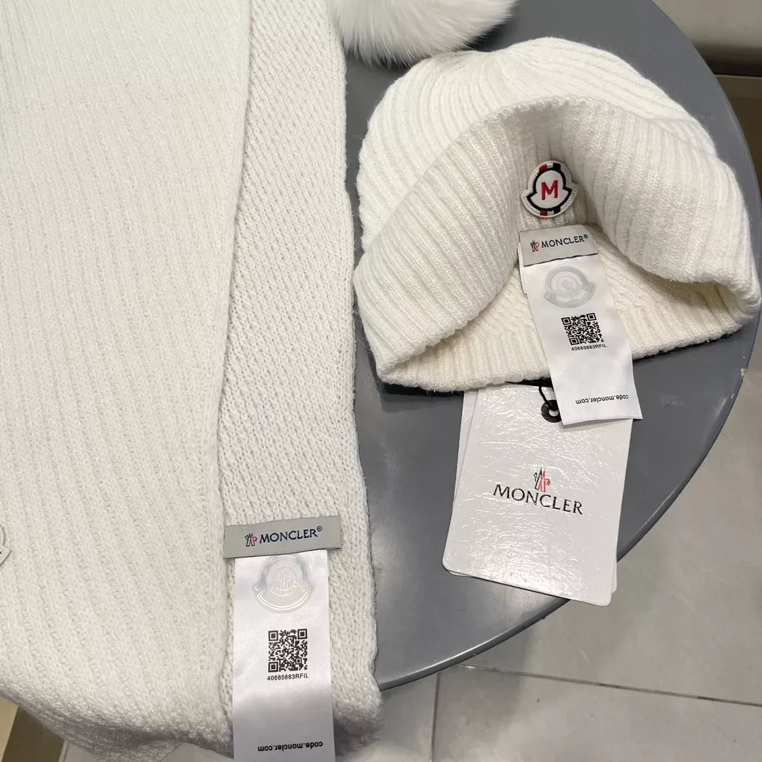 Moncler Hat and Scarf and Glove Set Comfortable 7772