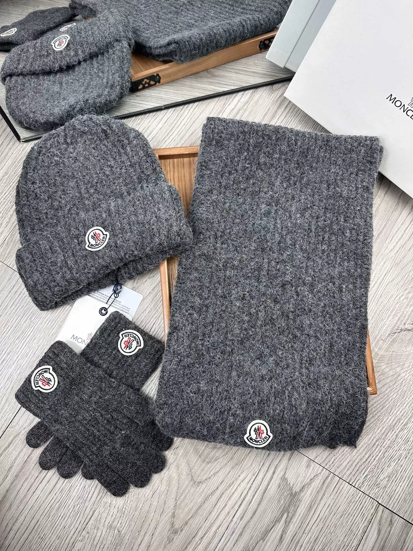 Moncler Hat and Scarf and Glove Set Soft 8270