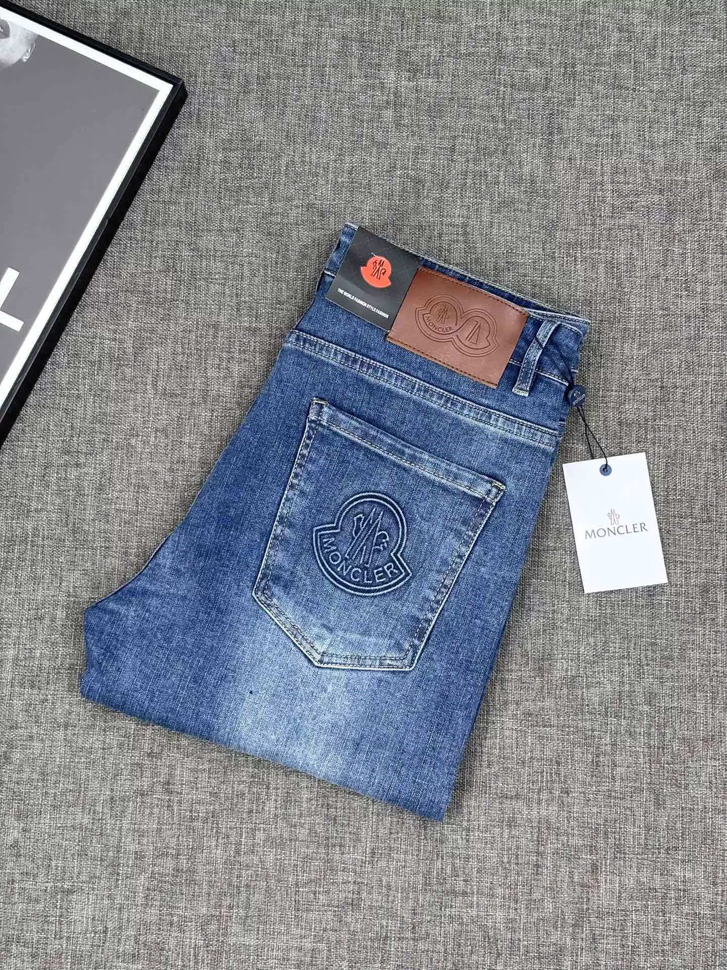 Moncler Jeans For Men AllSeason 5225
