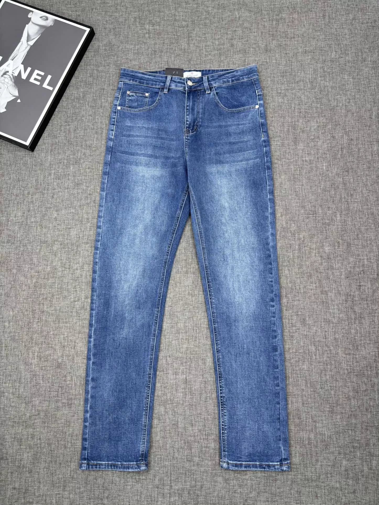 Moncler Jeans For Men AllSeason 5225