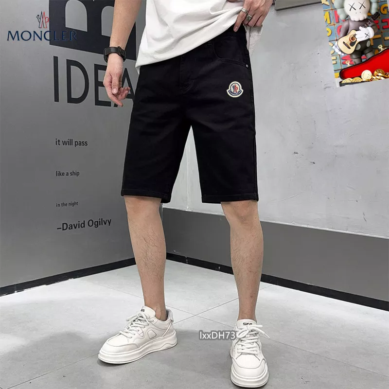 Moncler Jeans For Men Elegant 9213